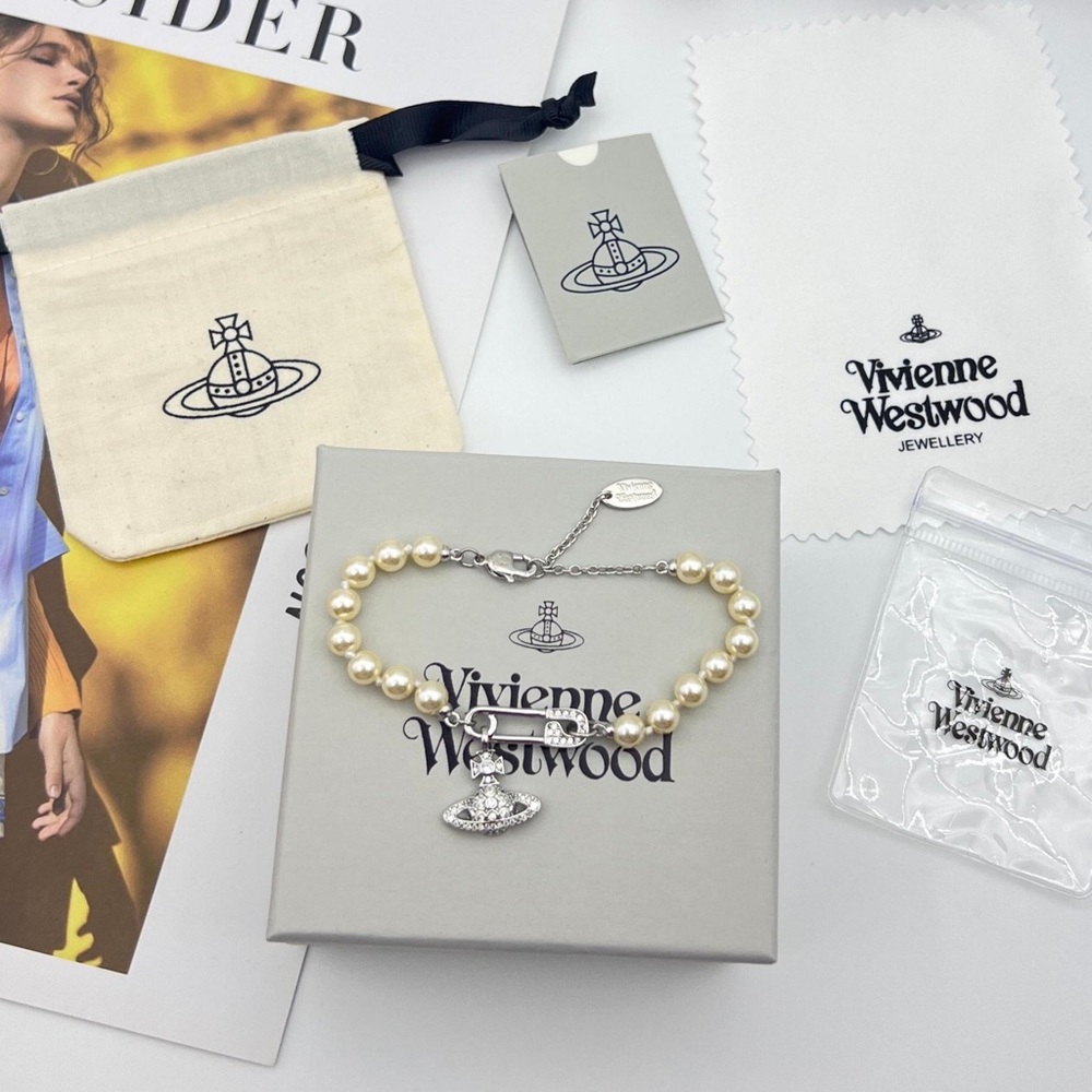 Vivienne Westwood Saturn Brooch Pearl Bracelet - Silver